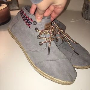 TOMS LIMITED EDITION espadrilles high top size 8.5